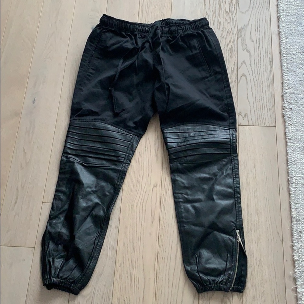 Joh Oliver Joggers with real leather